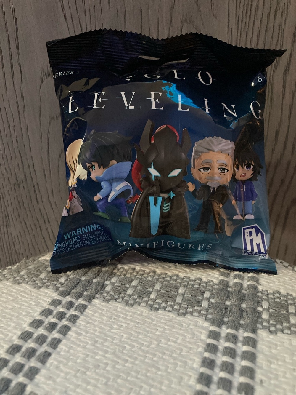 Solo Leveling Blind Bag Mystery Figure - Blue Black